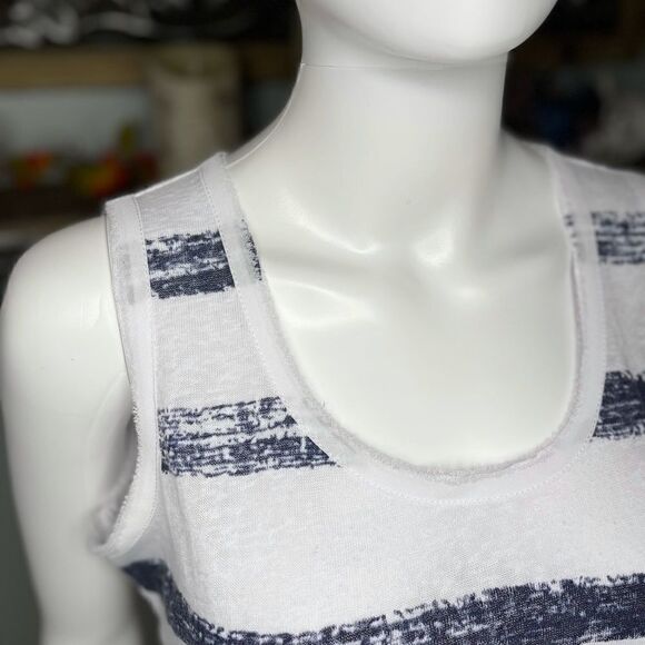Crosby. White And Blue Stripe Button Back Closure Tank Top size Small - Picture 6 of 15